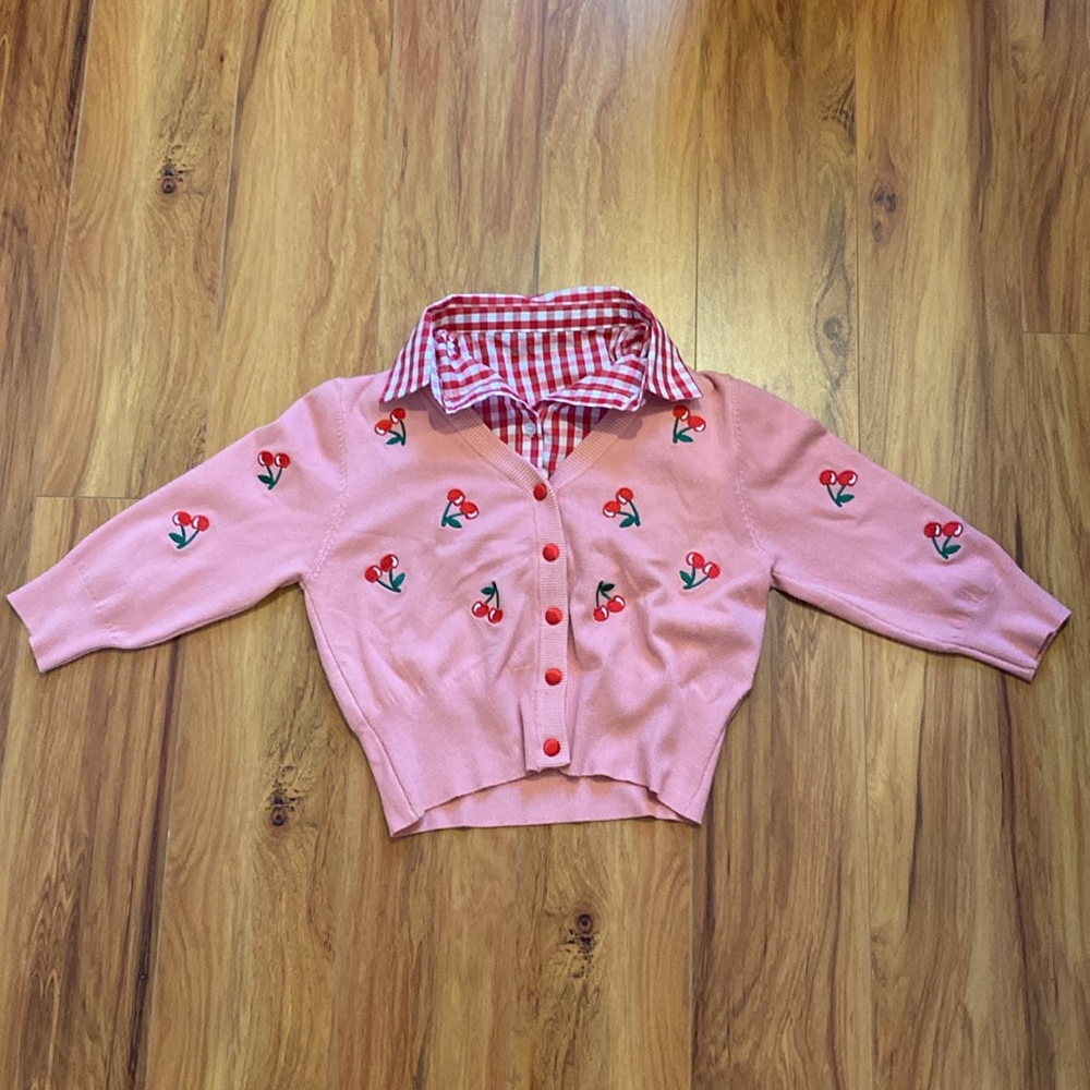 Set Belle Poque Pink Cherry Sweater Cardigan and Detachable Red Gingham Collar